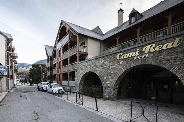 Appartements Avec Piscine Interieure Sauna Parking Etage 1 Au Centre Du Village Dans Residence Cami Real Saint-Lary-Soulan Eksteriør billede